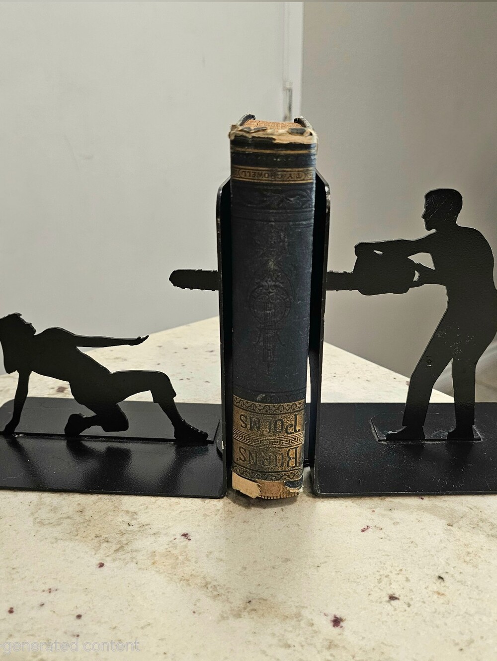 Halloween Horror Metal Bookends – Chainsaw Slasher Haunted Spooky Bookshelf Déco
